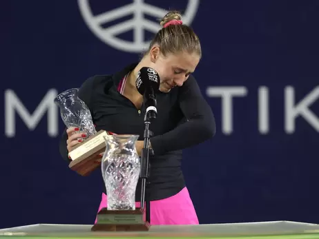 Марта Костюк у фіналі турніру WTA розплакалась та розповіла про важкі ночі для українців